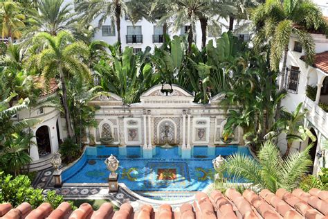 miami versace hotel
